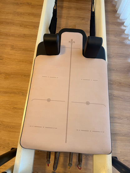Nude Grid Mat